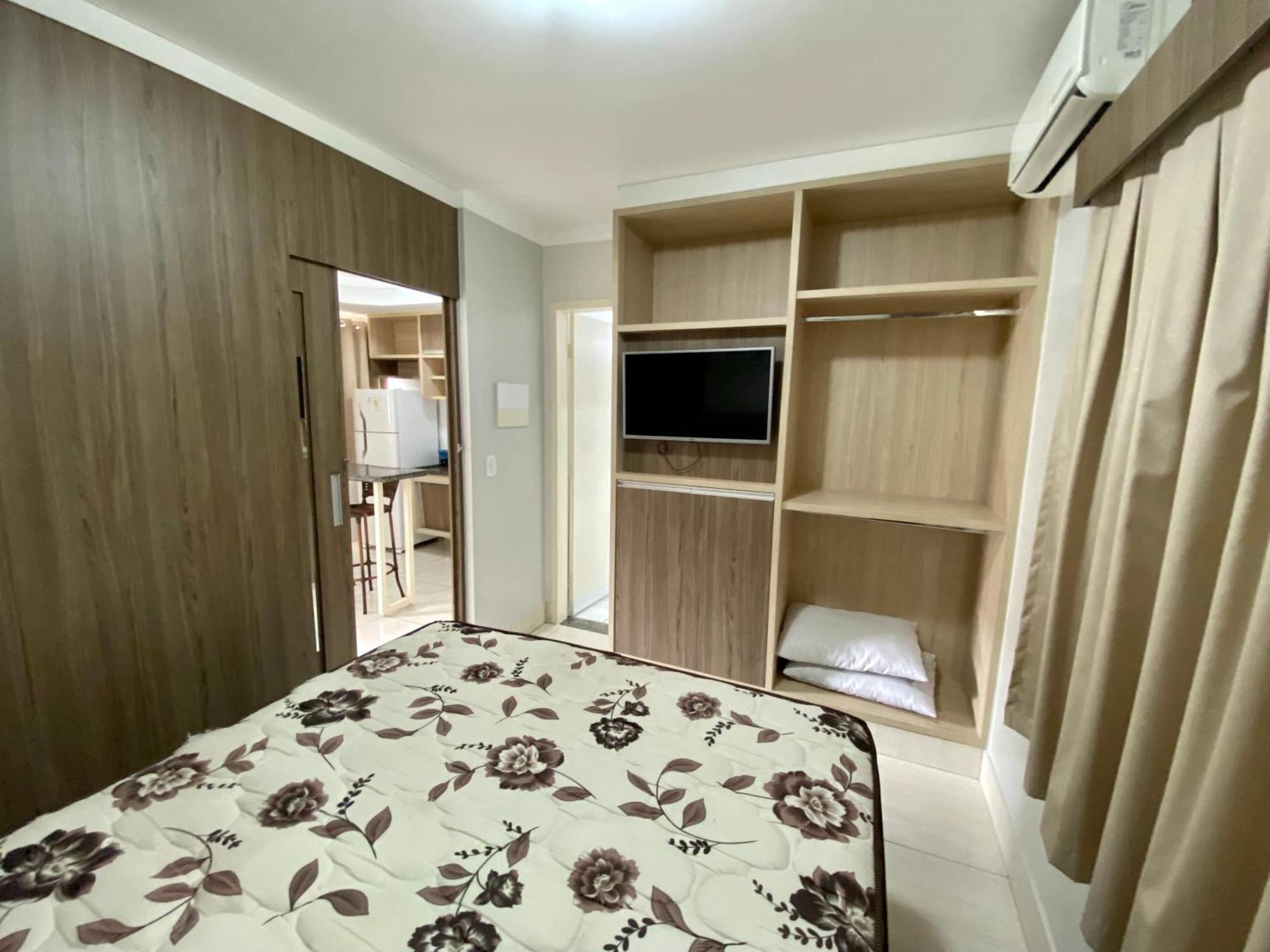 Di Roma Lacqua Caldas Novas Park 24H, Com Roupas De Cama E Banho Dış mekan fotoğraf